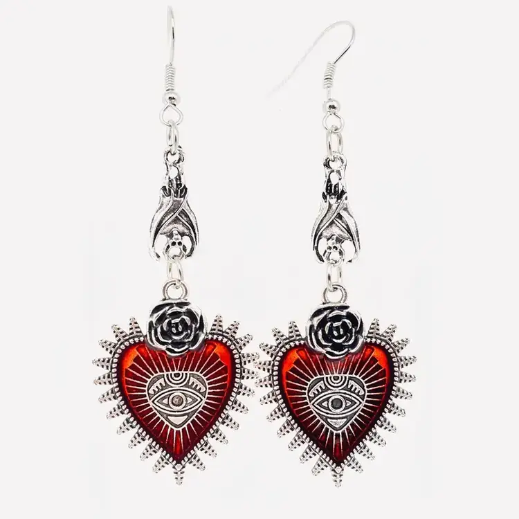 MIO QUEENA HEART SHAPED BLOODY EYE EARRINGS