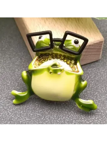 MIO QUEENA FROG WEARING GLASSES ENAMEL BROOCH
