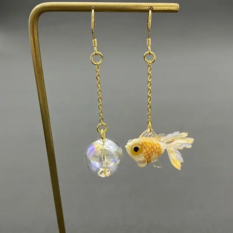 MIO QUEENA ASYMMETRICAL YELLOW GOLDFISH DANGLE EARRING