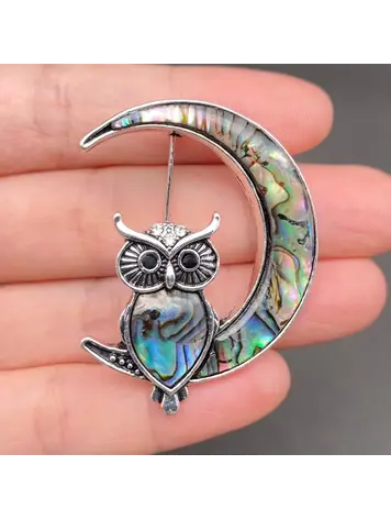 MIO QUEENA ABALONE SHELL & RHINESTONE INLAID OWL ON THE MOON BROOCH