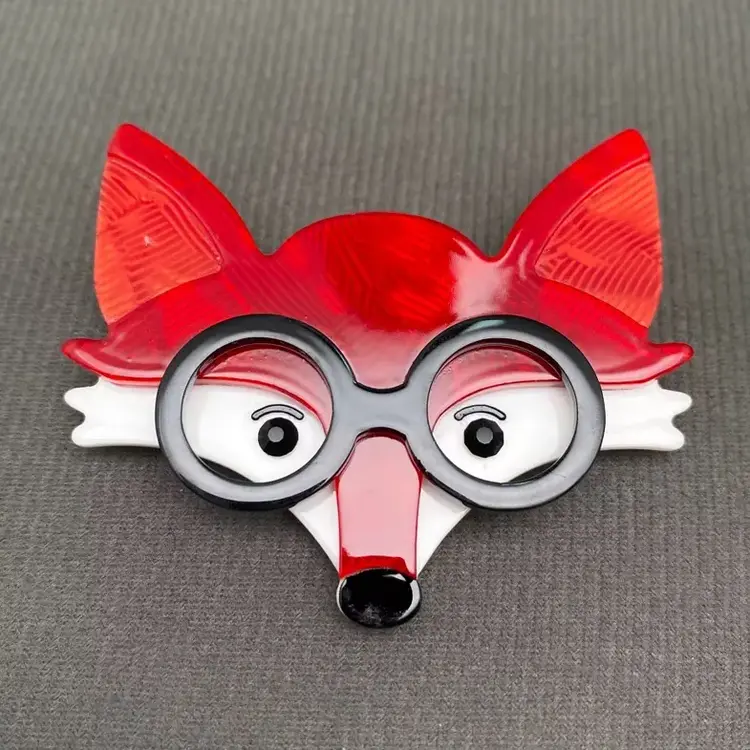 MIO QUEENA FOX WEARING GLASSES ACRYLIC BROOCH