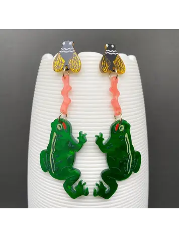 MIO QUEENA FROG EATING FLIES ACRYLIC EARRINGS