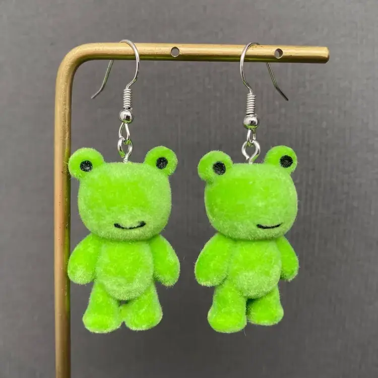 MIO QUEENA RESIN CARTOON FROG DANGLE EARRINGS