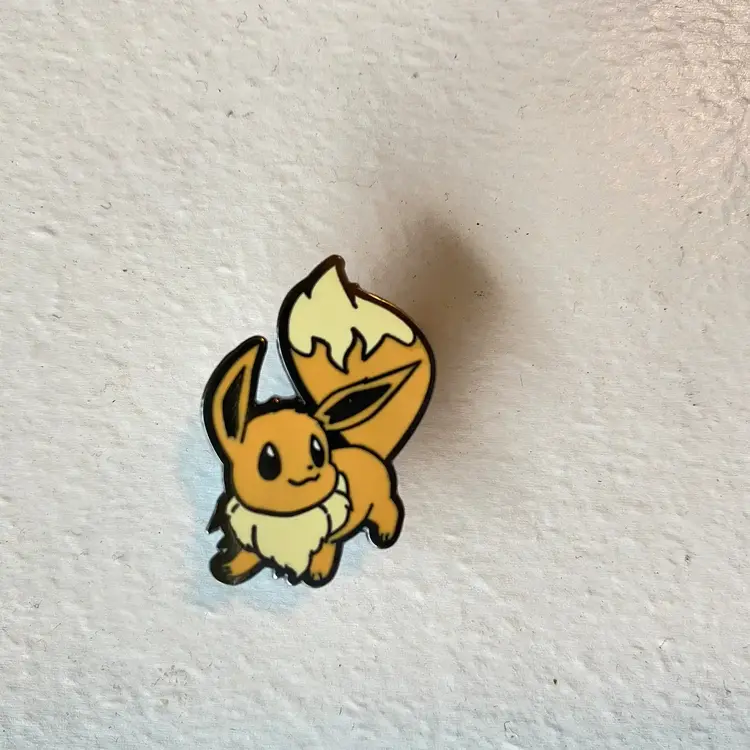 POKEMON EEVEE HARD ENAMEL PIN