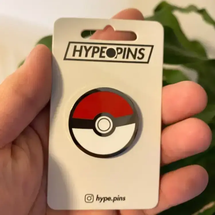 POKEBALL HARD ENAMEL PIN