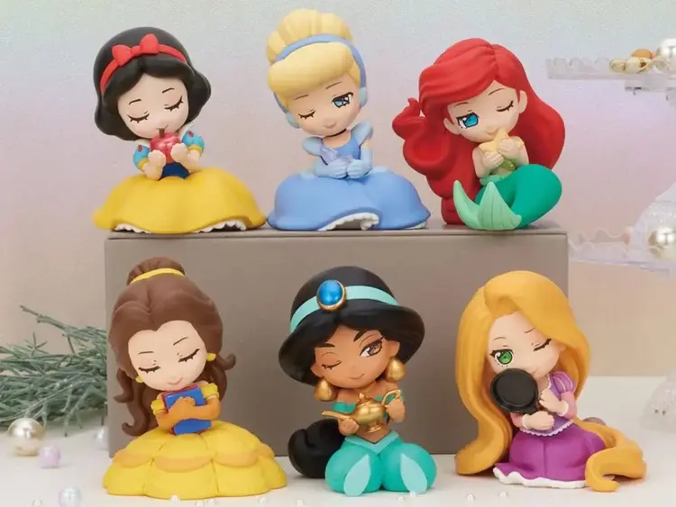 TAKARATOMY HUG DISNEY PRINCESS BLIND BOX TOY