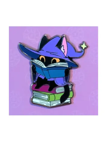 WIZARD CAT ON PILE OF BOOKS PIN