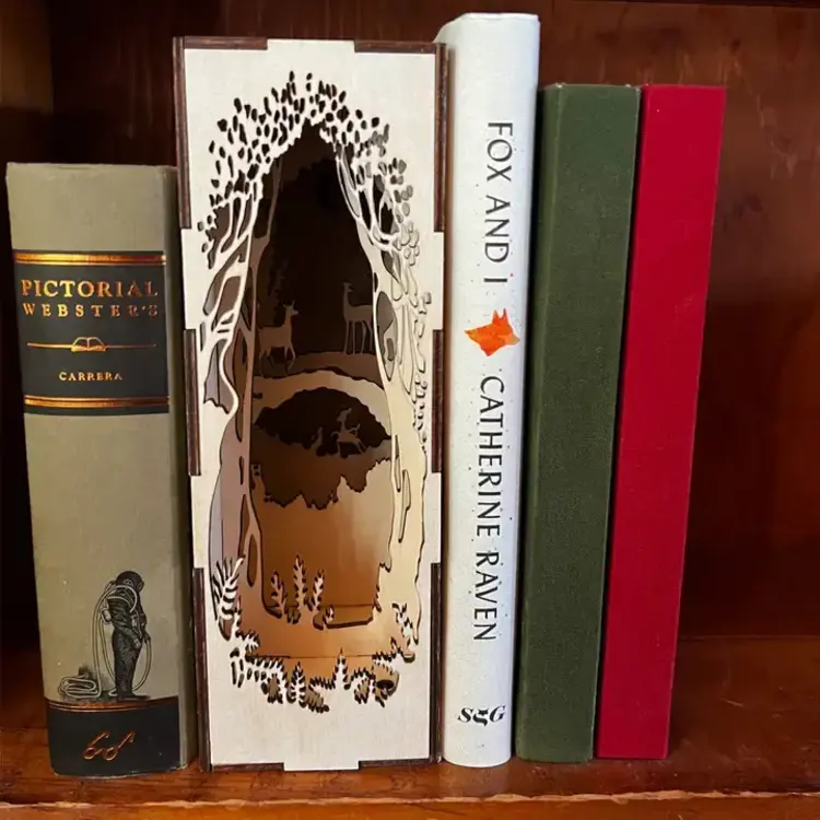 LED FANTASY BOOK NOOK DEER IN THE WOODLAND FOREST BATTERY POWER
