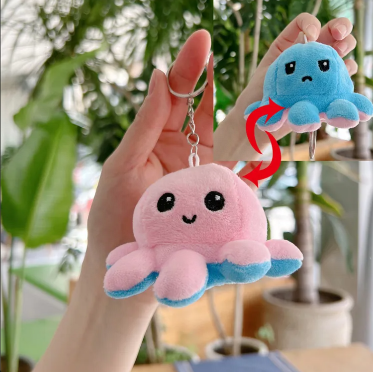 REVERSIBLE OCTOPUS KEYCHAIN PINK TO BLUE