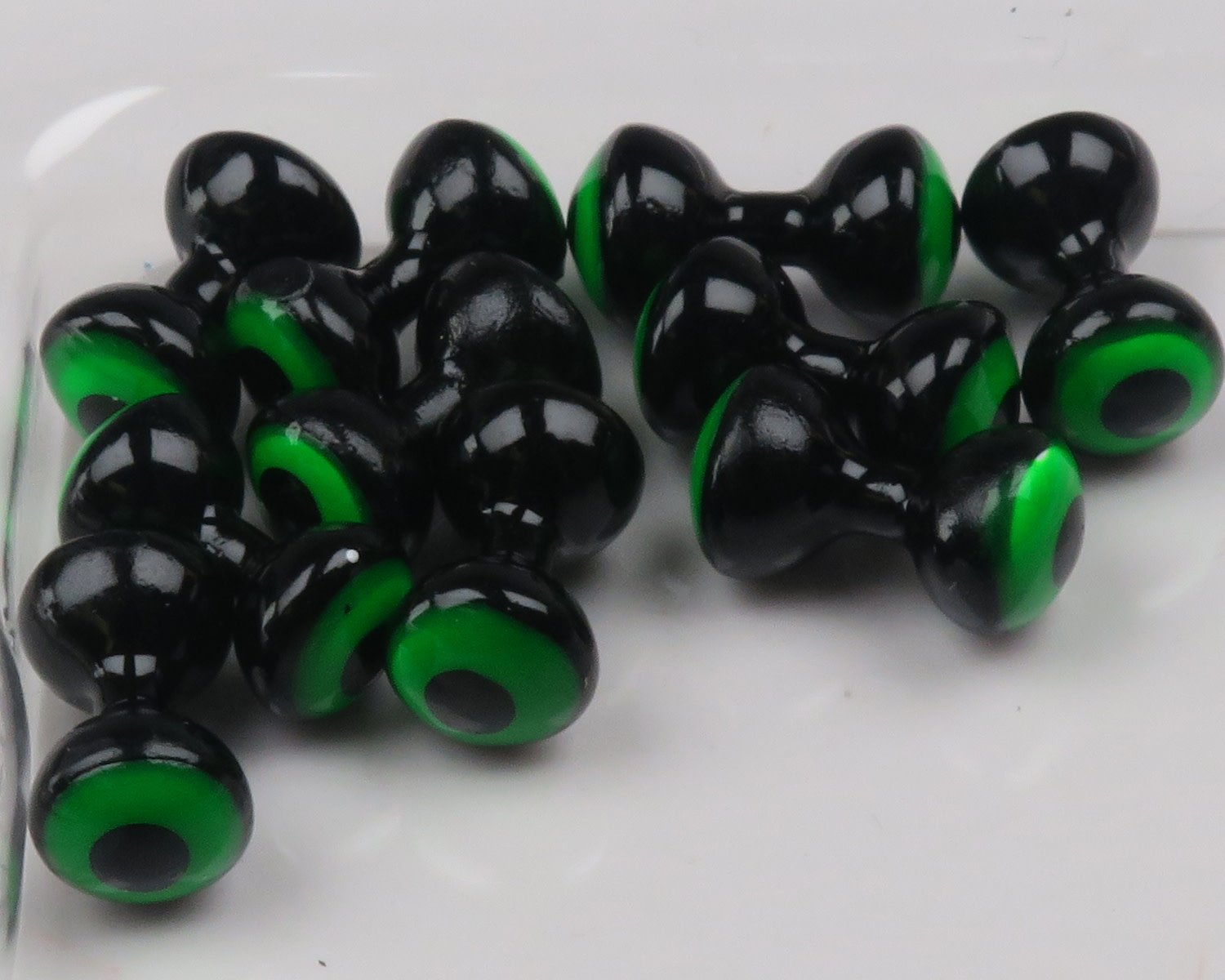 Solid Plastic Eyes, Fly Tying - Beads, Eyes, Weights
