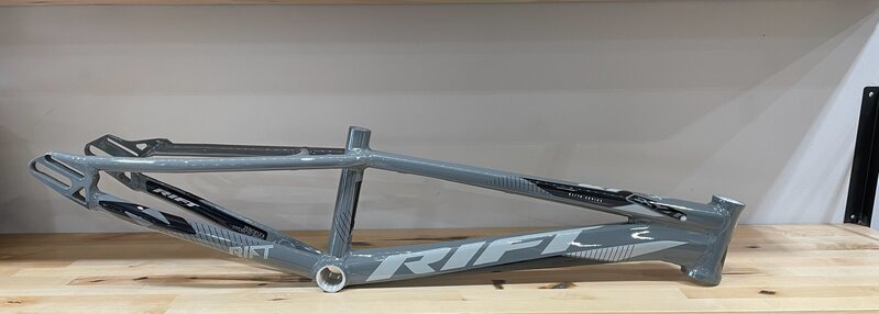 Rift Rift ES20D 20" Pro XL Charcoal Frame Black/Grey Decals