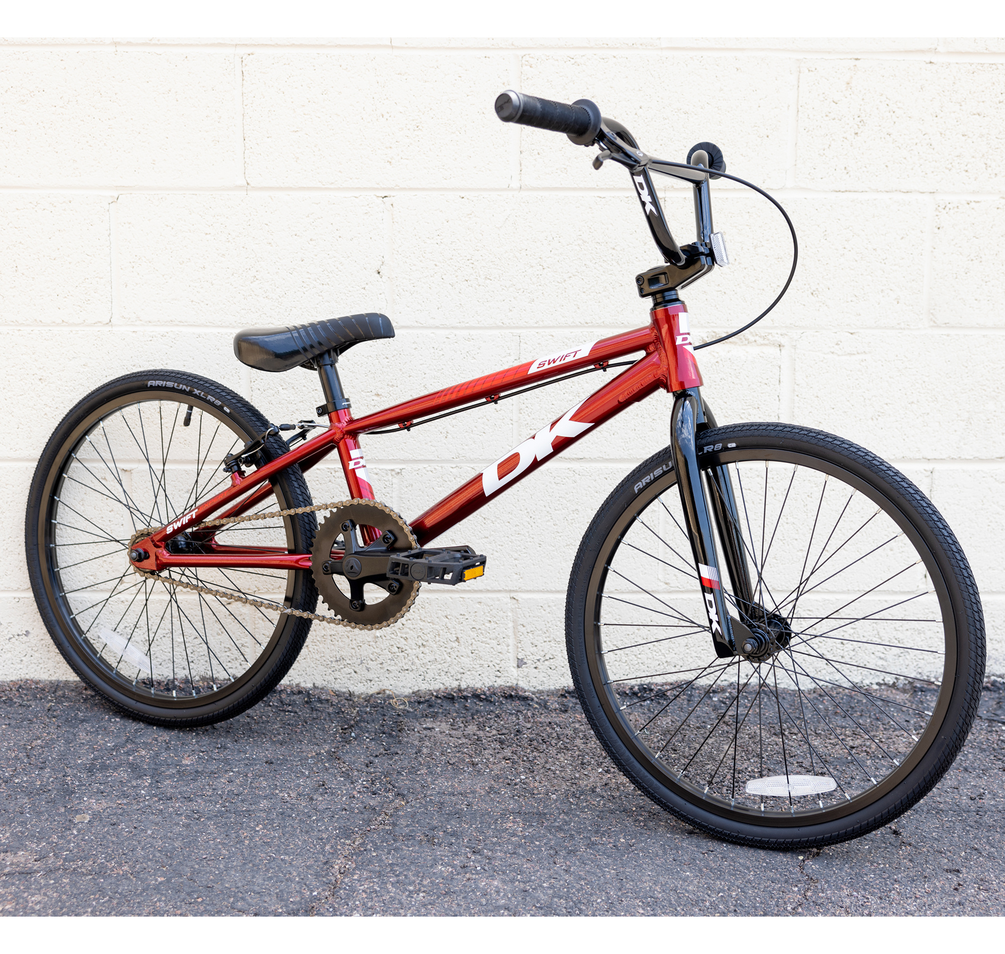 DK Dk Swift Expert Gloss Red Bike