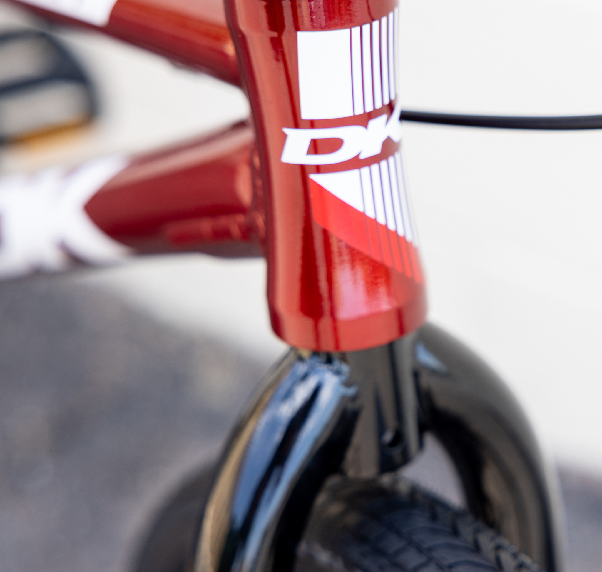 DK Dk Swift Expert Gloss Red Bike