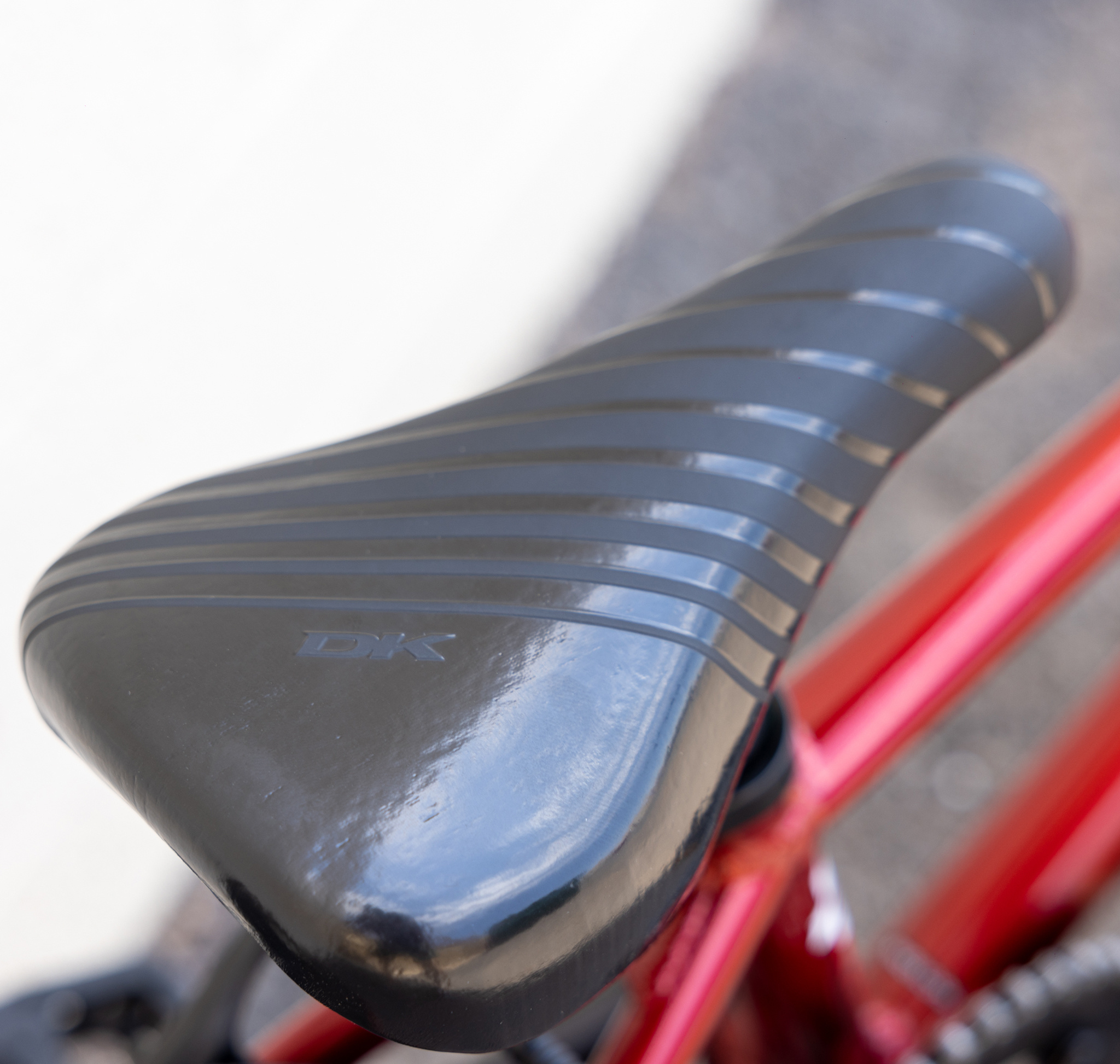 DK Dk Swift Expert Gloss Red Bike