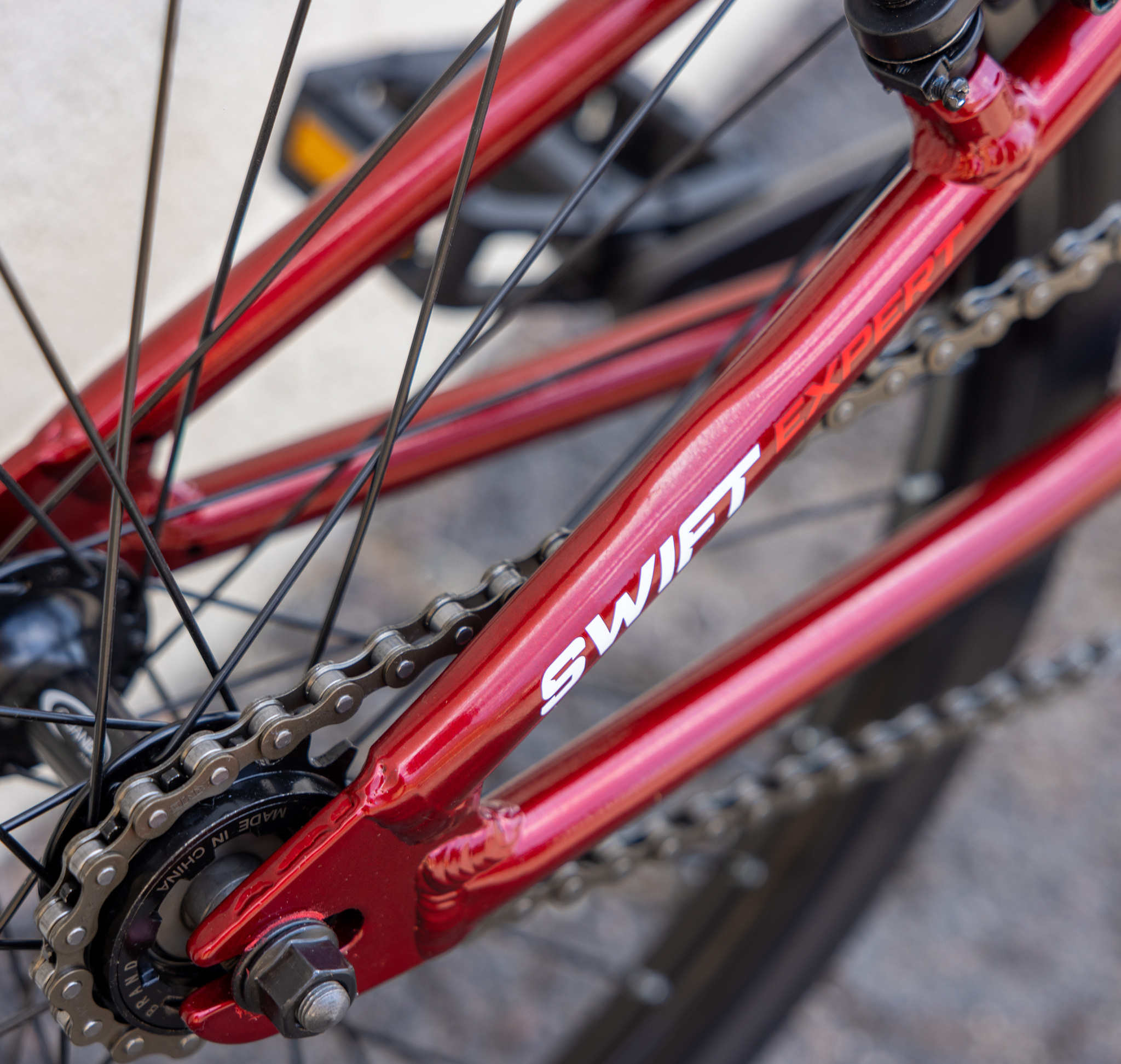 DK Dk Swift Expert Gloss Red Bike