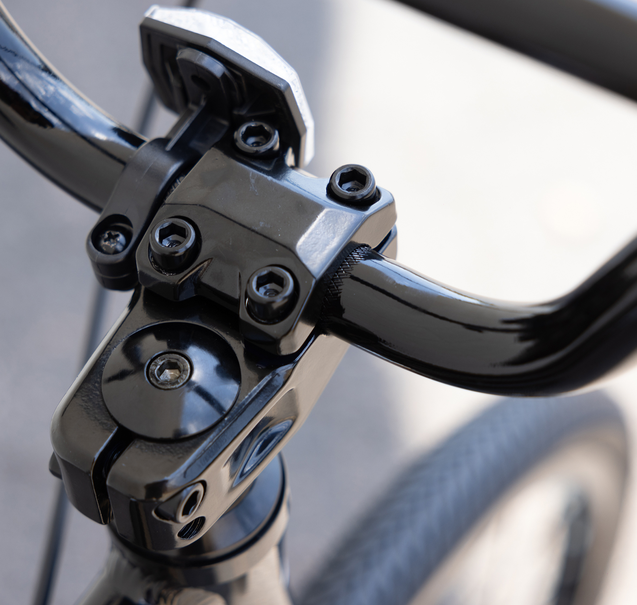 DK Dk Swift Expert Gloss Black Bike