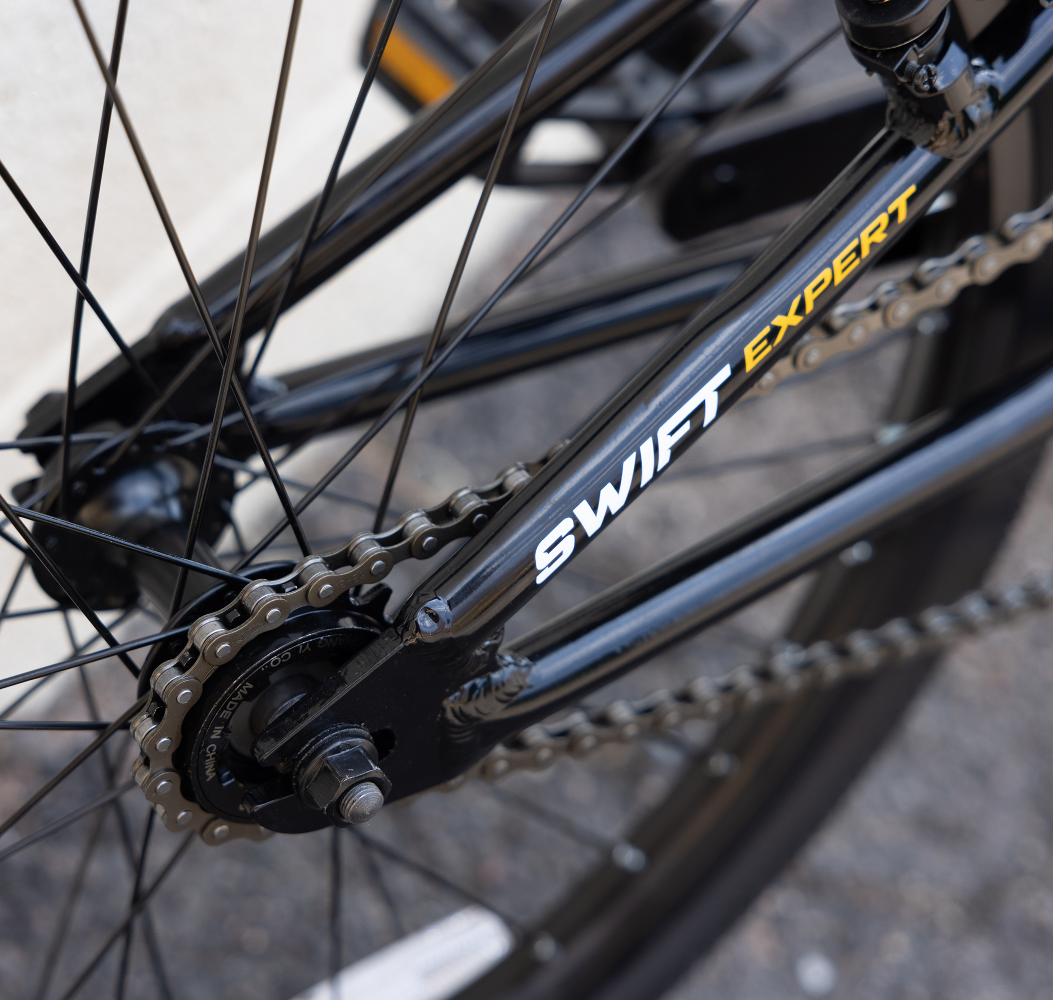 DK Dk Swift Expert Gloss Black Bike