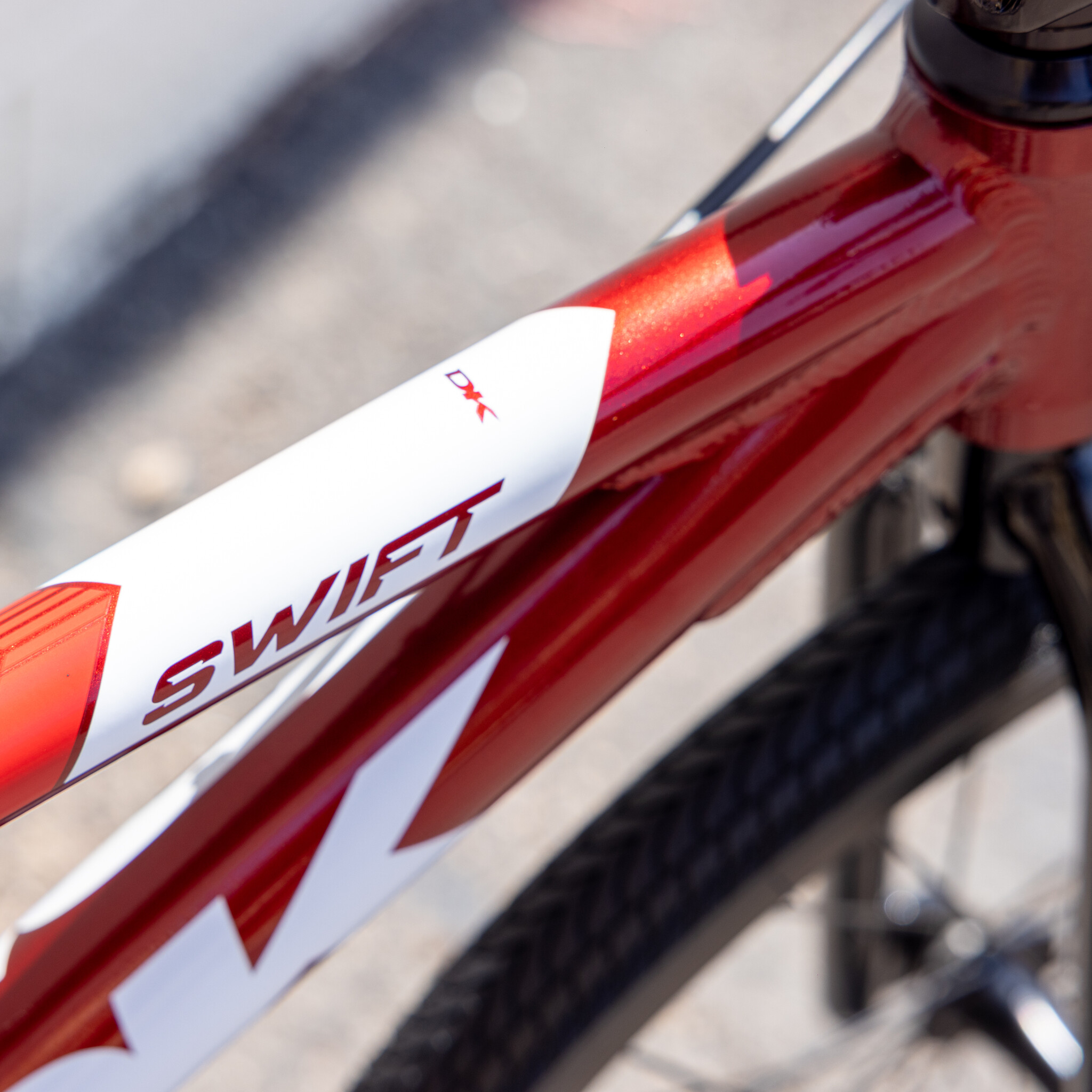 DK Dk Swift Junior Gloss Red Bike