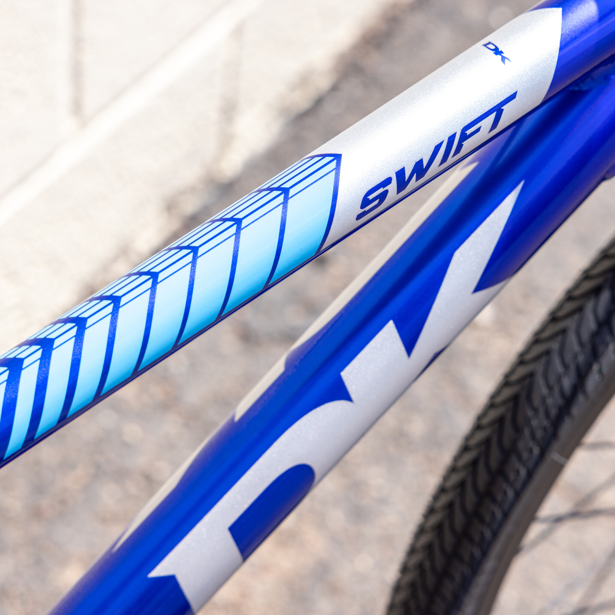 DK Dk Swift Junior Gloss Blue Bike