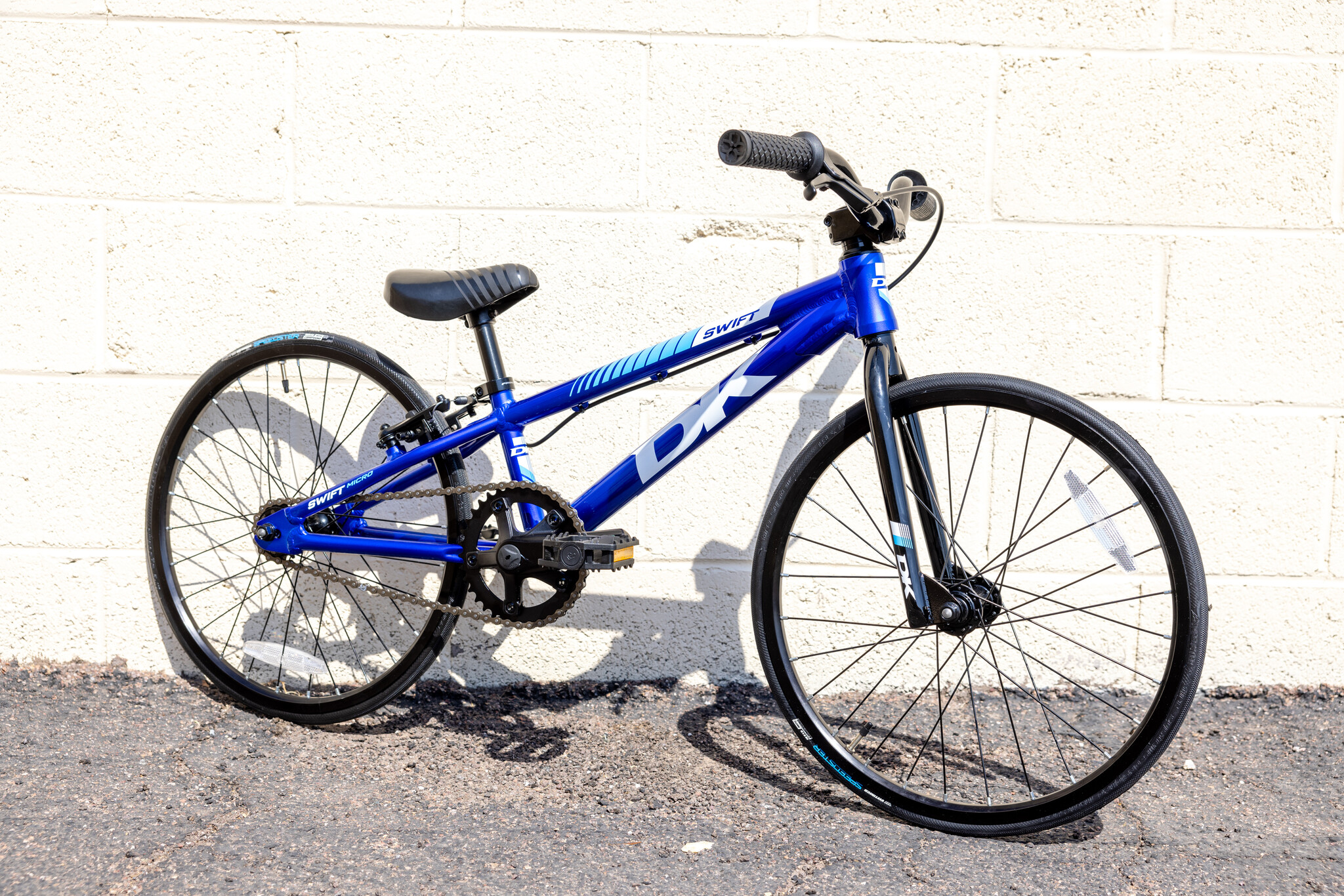 DK Dk Swift Micro 18" Gloss Blue Bike