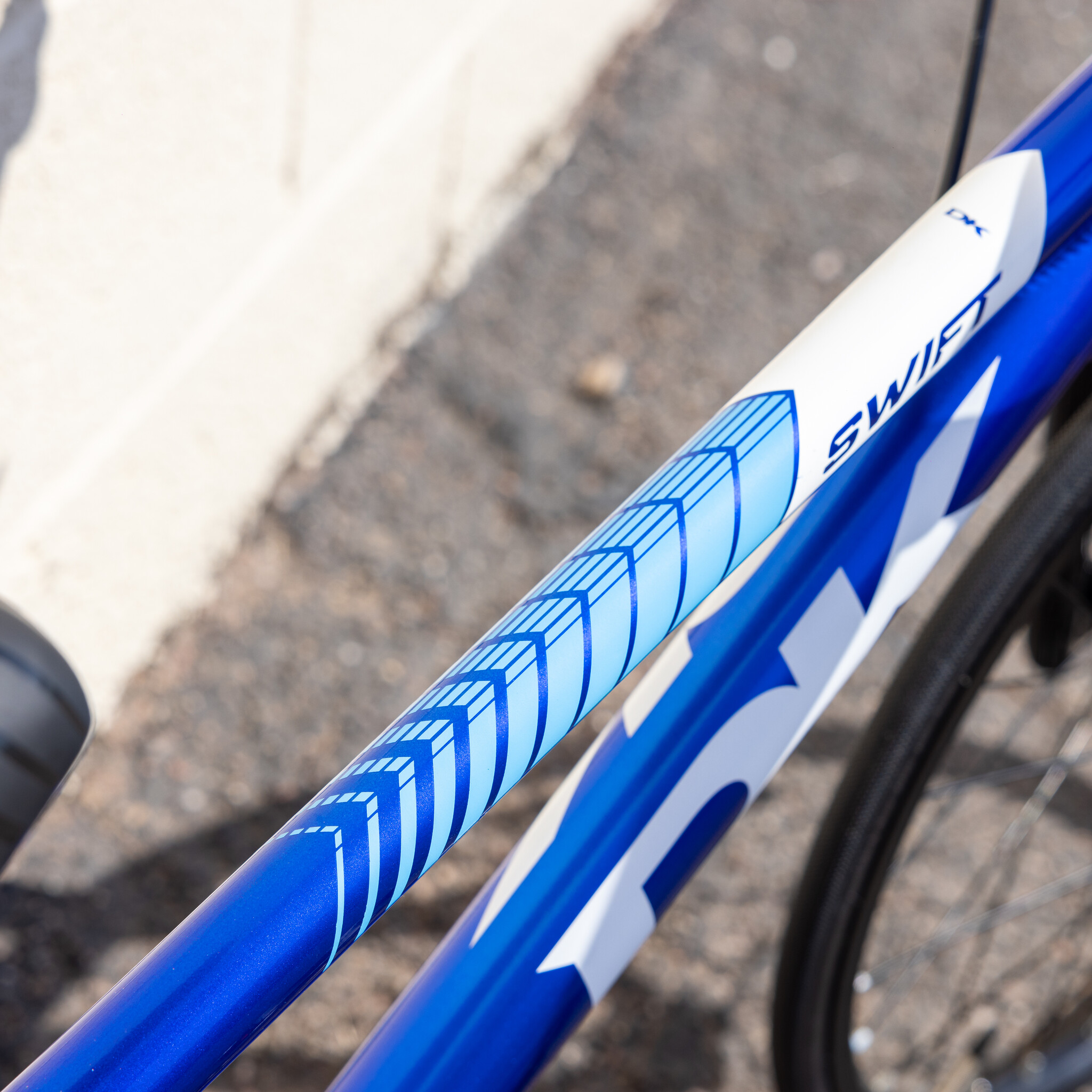 DK Dk Swift Micro 18" Gloss Blue Bike