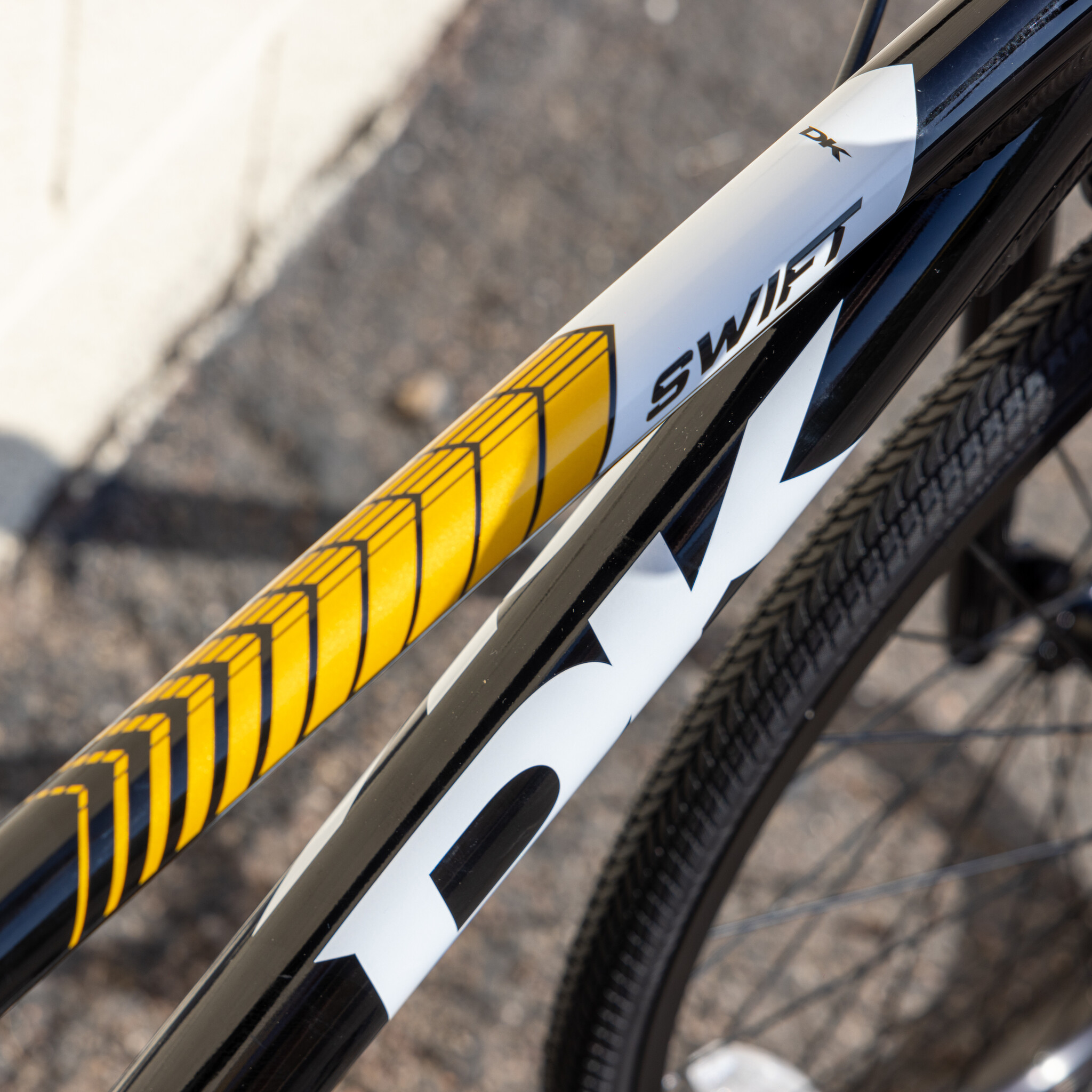 DK Dk Swift Mini Gloss Black Bike