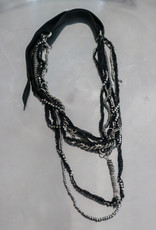 CN961 GOTI necklace