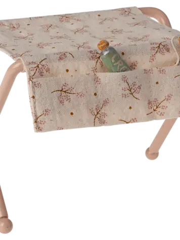 Maileg Maileg Nursery Table, Baby Mouse - ROSE