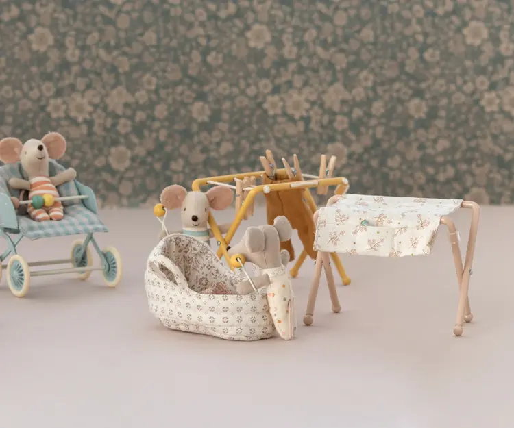 Maileg Maileg Nursery Table, Baby Mouse - ROSE