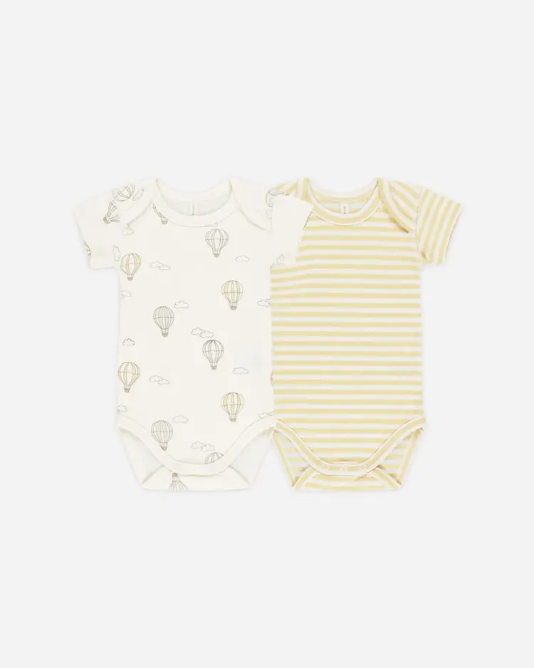 Quincy Mae Quincy Mae Short Sleeve Bodysuit, 2 Pack || Hot Air Balloons, Yellow Stripe
