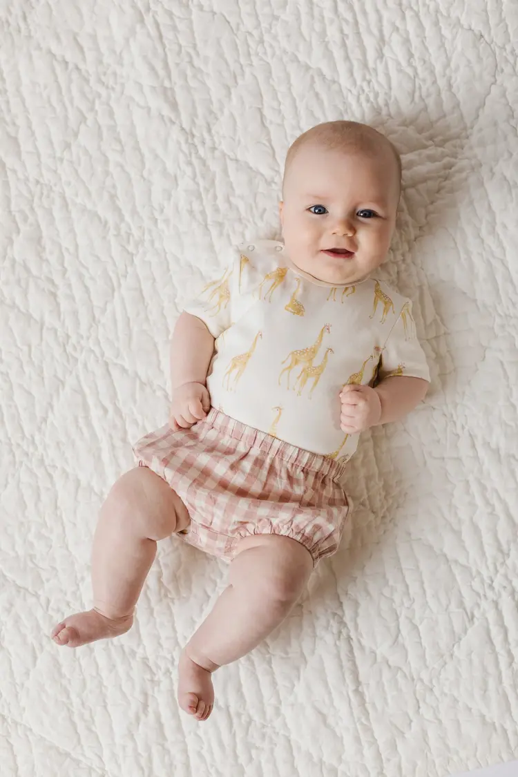 Pehr Designs Pehr Short Sleeve Shoulder Snap One-Piece- Follow Me Giraffe