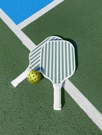 Sunnylife Pickleball  Set - The Vacay Olive