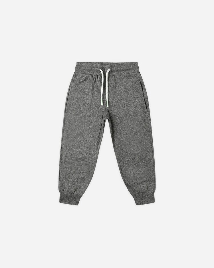 Rylee + Cru Century Tech Jogger || Heathered Black