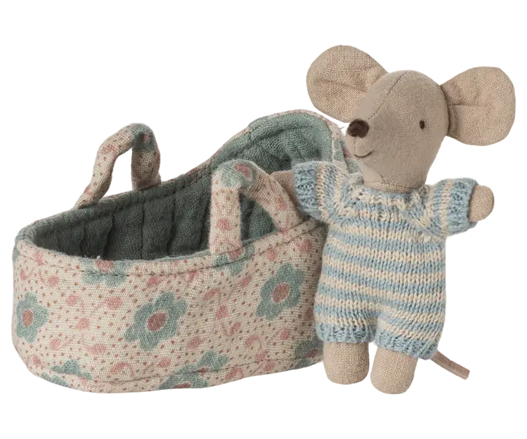 Maileg Baby mouse in carry cot - Blue