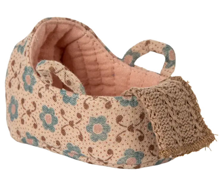 Maileg Carry Cot, Baby Mouse - ROSE