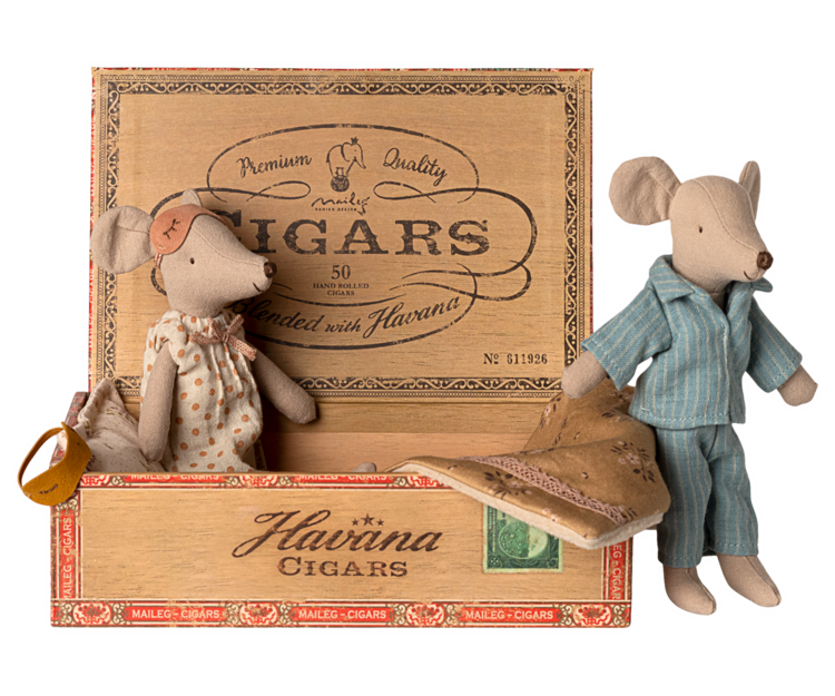 Maileg Maileg Mum & Dad Mice in Cigarbox