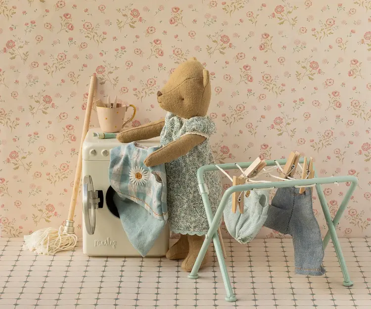 Maileg Drying Rack with Pegs, Miniature
