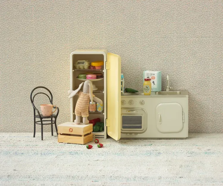 Maileg Fridge, Miniature - YELLOW