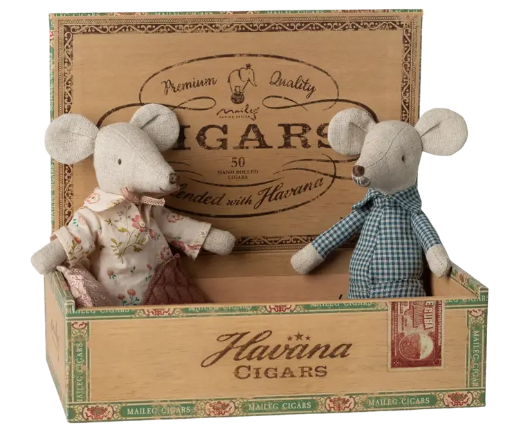 Maileg Grandma & Grandpa Mice in Cigarbox