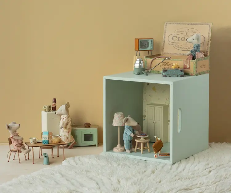 Maileg Grandma & Grandpa Mice in Cigarbox