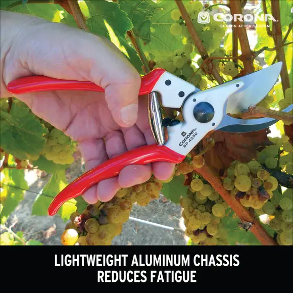 Corona Max Forged Aluminum Bypass Pruner , Cuts up to 1"