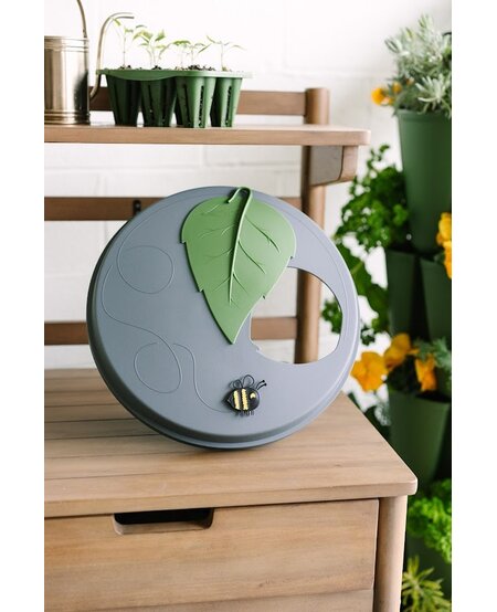 Garden Lid w/ Bumblebee