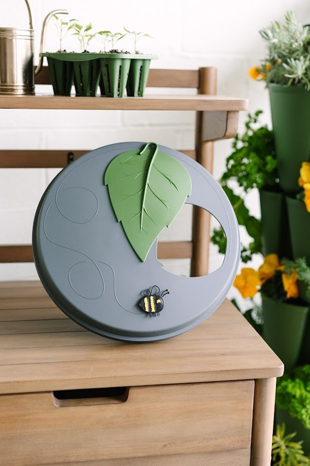 GreenStalk Garden Garden Lid w/ Bumblebee