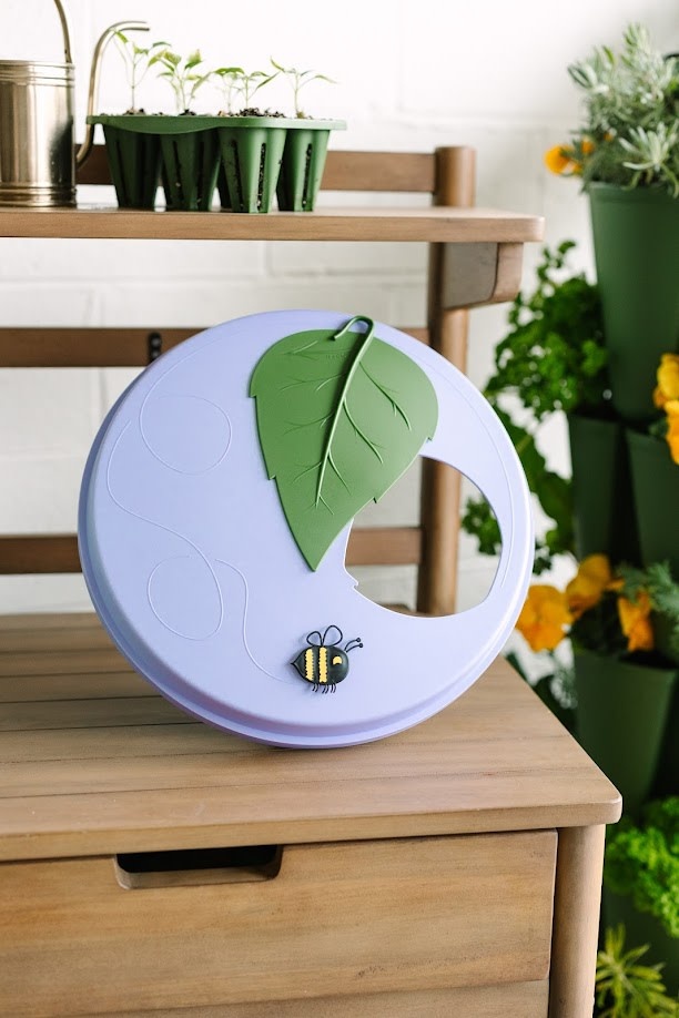 GreenStalk Garden Garden Lid w/ Bumblebee