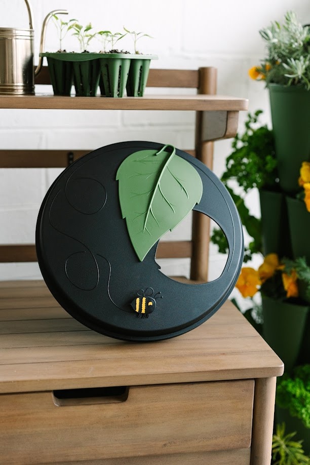 GreenStalk Garden Garden Lid w/ Bumblebee