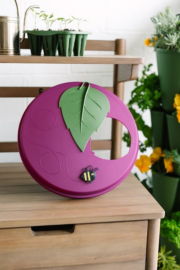 GreenStalk Garden Garden Lid w/ Bumblebee