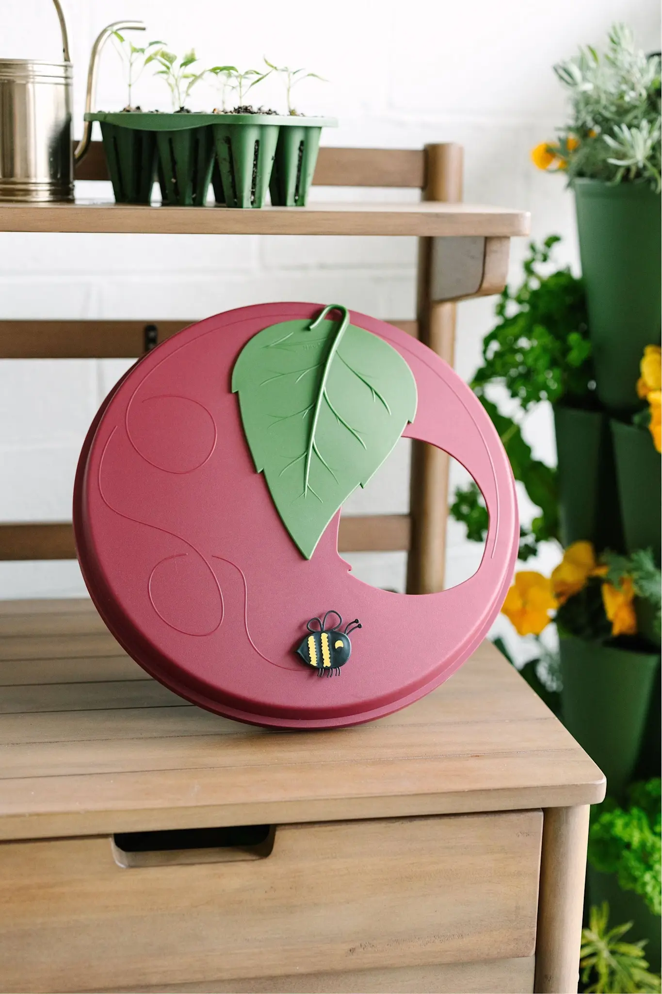 GreenStalk Garden Garden Lid w/ Bumblebee