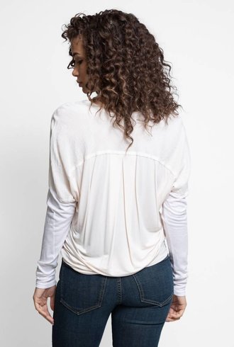 Burning Torch Horizon Long Sleeve V Tee Blush