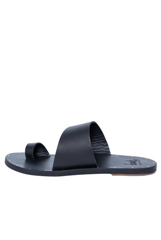 Beek Finch Sandal Black