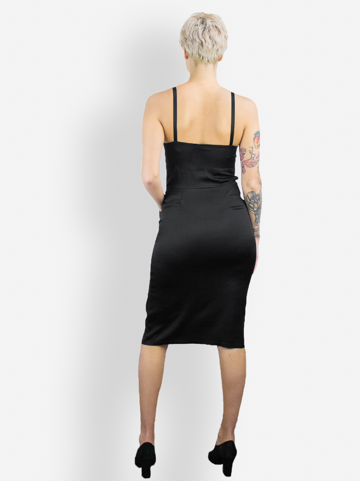 https://cdn.shoplightspeed.com/shops/613211/files/14927320/raquel-allegra-silk-charmeuse-bra-top-dress-black.jpg